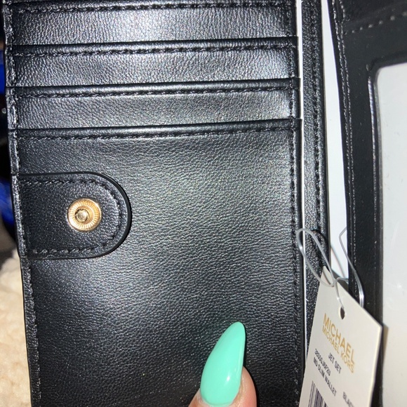New with tags Michael Kors wallet - Picture 5 of 6